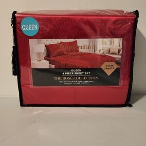 Juicy Couture Red Velvet Rose Collection 4 Piece Queen Size Sheet Set